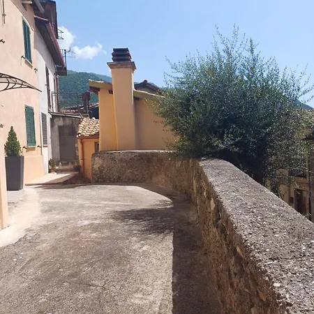 Casa Vacanze, Al Vicolo, Centro Storico Semesterbostad Subiaco